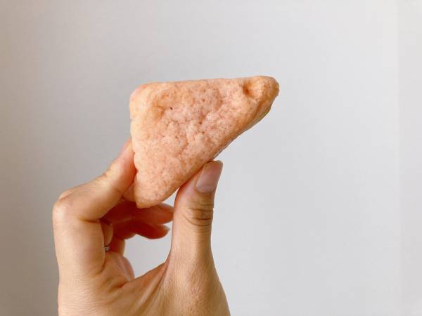 「ピンク色」が可愛い！！「コスパもばっちり」な【セブンイレブン】”さんかくパンいちご”が必見です！