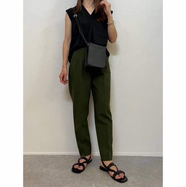 「お値段以上」で「使いやすい」！！【ブルーシンシア】ショルダーバッグが「ちょうどいい」！！