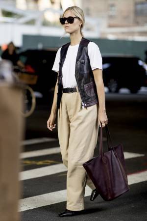 ビッグシルエットでモダンな趣を。リンダ・トールの着こなし【今、気になるファッションアイコン】