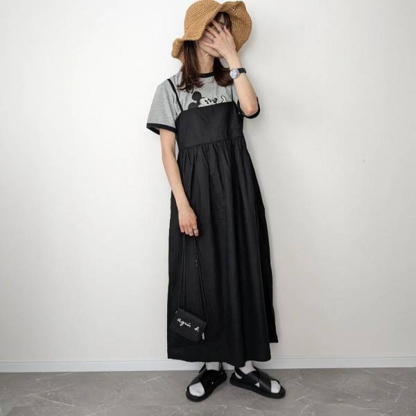 「とりあえずコレ！」が合言葉♡ 【ユニクロ】やっぱ「黒」が最強だわ！「リネンキャミワンピ」