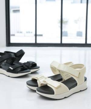 ＜もう他の靴には戻れないッ！？＞【グローバルワーク】こりゃ、やみつき♡ 「らくっションサンダル」