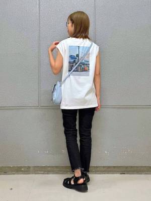 夏前に行くべきは【グローバルワーク】!! 「Tシャツ」買い足すなら？ → 「フォトT」が正解♡