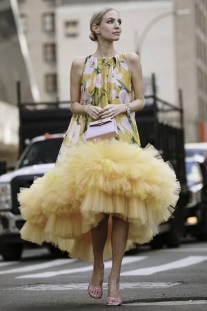 モードなカラー使いの賢者、レオニー・ハンネ【今、気になるファッションアイコン】