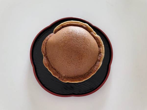 「クリームがぎっしり♡」「クセになる」美味しさ♡【ローソン】“抹茶どらもっち”特集