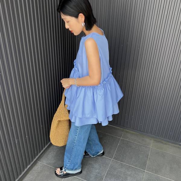 あのデニムの新作が登場！！【ユニクロ】「ゆるさが絶妙」”ローライズバギージーンズ”に注目