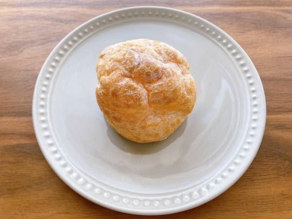 「香ばしさが最高♡」買わなきゃ損だわぁぁ【ファミリーマート】“北海道牛乳のミルクシュー”が絶品