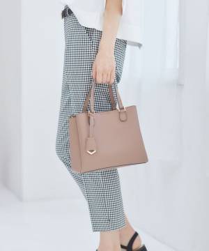 「かなり万能」「ほんと何でも合う」【ハニーズ】”高見え”って、このことか！「きれいめバッグ」