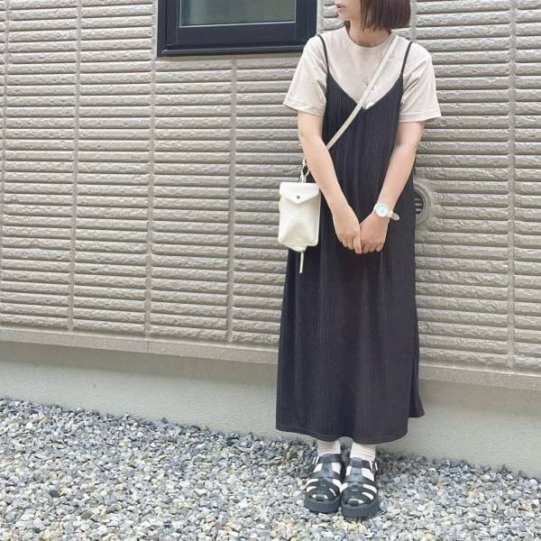 「ヘビロテの予感♡」引き締めカラーが嬉しい【しまむら】”黒Ｔ＆ワンピ”まとめ