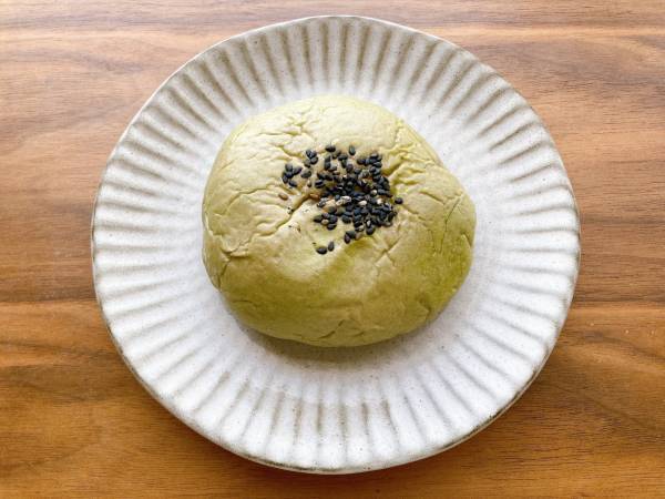 中身「たっぷり」♡「ほくほく食感」がたまらん～！【ローソン】“お抹茶ホイップあんぱん”が絶品