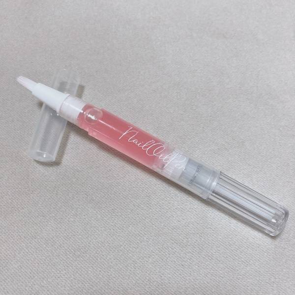 「超使いやすい」の声！！【セリア】「思わずパケ買い」”ネイルオイルペン”で簡単ネイルケア
