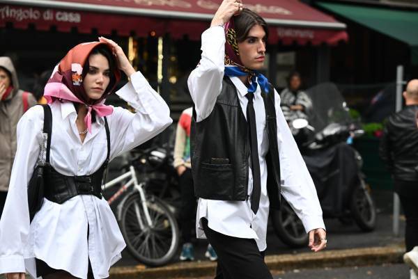 おしゃれ見え確実！ 周りと差をつけるスカーフ使いは海外ファッショニスタに学べ！