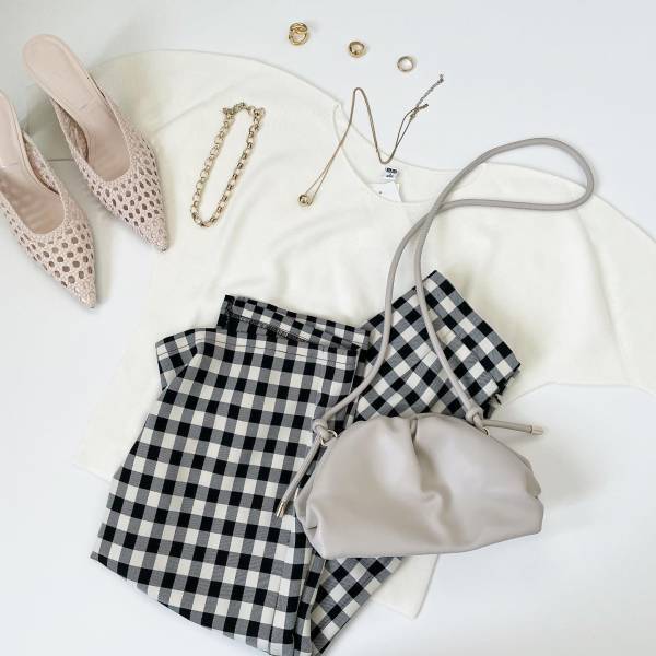 「大人可愛い」が止まらない♡【ユニクロ】オシャレ女子が一目惚れ！「ぽわん袖トップス」