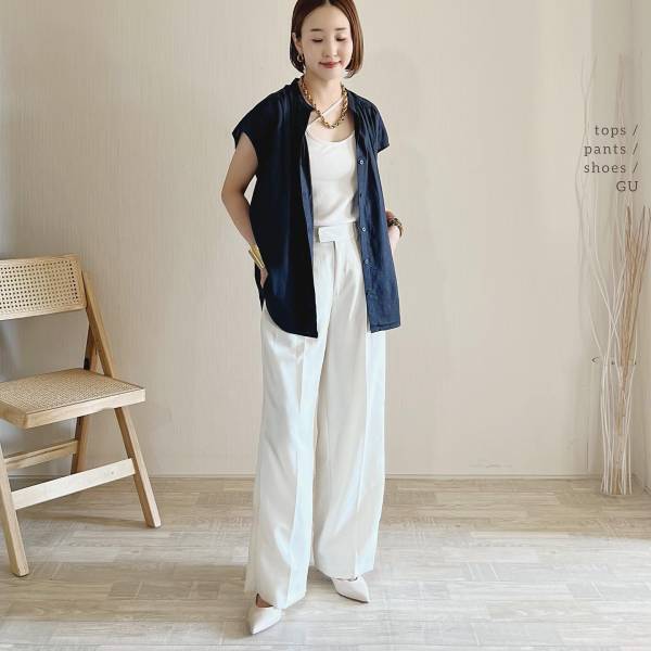 やっぱ「ネイビー」が最強！【GU】上品見えする「夏のネイビーブラウス」