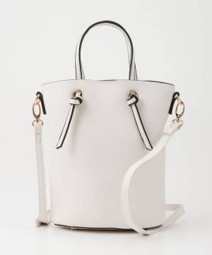 「どんなスタイルにも好相性」夏のお出かけに！【ハニーズ】「こなれた雰囲気が漂う」”シンプル大人バッグ”4選