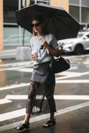 大人フェミニンはお任せあれ。ジェニー・ウォルトンのスナップ特集【今、気になるファッションアイコン】