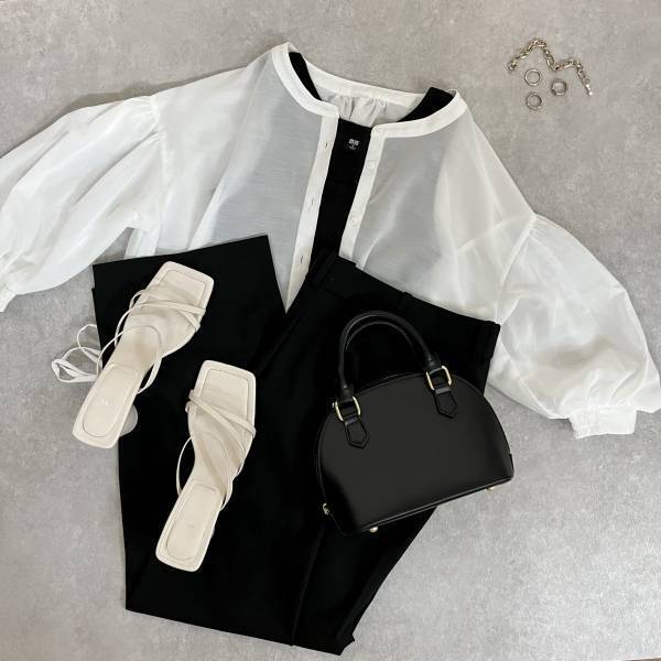 完売前に欲しい！「見つけたら即買い」【GU】もう可愛すぎるぅ！！”シアーブラウス”を紹介