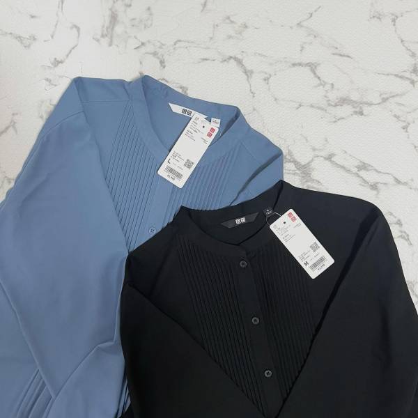 「洗濯してもシワになりにくい」の嬉しすぎ…！【ユニクロ】「一枚で上品お洒落」な”とろみブラウス”は肌触り◎