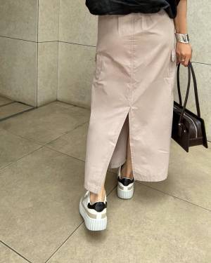 後ろ姿まで超カワイイ！「これからの季節に良き」と即決【GU】「気分で雰囲気変えれる」”カーゴスカート”をGET