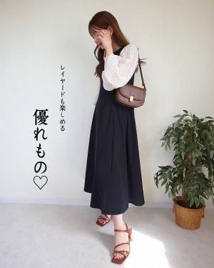 「試着室で即決！」だって♡ 【ユニクロ】デザインも機能性もパーフェクト◎「最強ノースリワンピ」