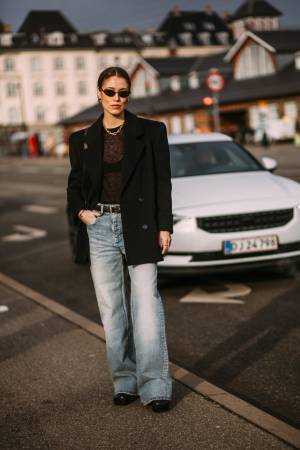 世界のストリートスナップで見る、おしゃれな「サングラス」スタイル