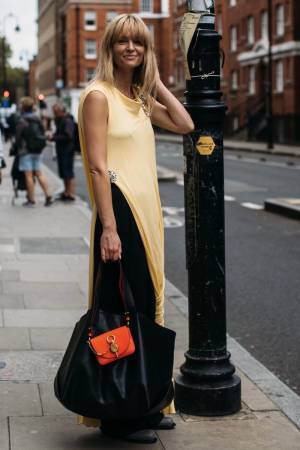 攻めた辛口フェミニンを実現！ ジャネット・マドセンの着こなし【今、気になるファッションアイコン】