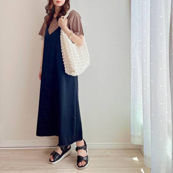 【ストラップ型サンダル】はどう合わせる？