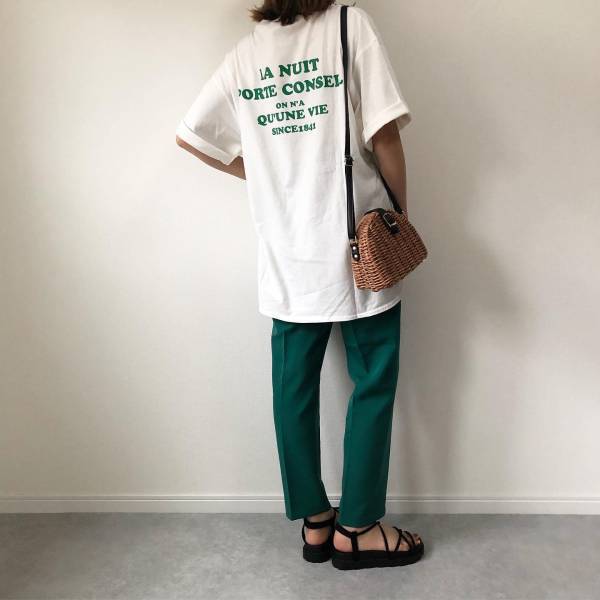 【ストラップ型サンダル】はどう合わせる？