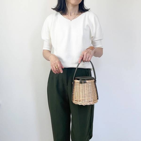 「めちゃくちゃ可愛いのよー！」【ユニクロ】シンプルめ”半袖トップス”が「好きすぎる」