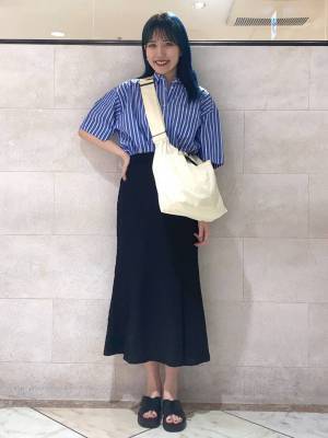 えっ！ 『隠れ名品』じゃない！？【ローリーズファーム】体型カバーも◎「ストライプシャツ」