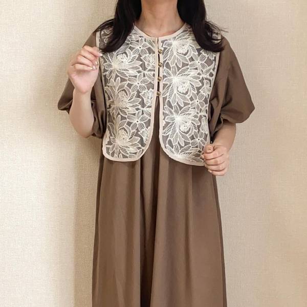 オーガンジーが「めちゃくちゃかわいい」♡【しまむら】「生地感が好き」な”花柄ベスト”まとめ