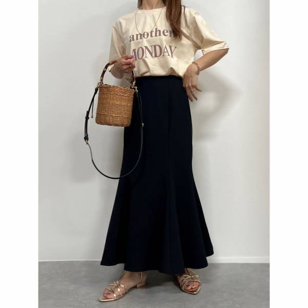 デザイン超絶可愛い！！「一年中大活躍！」プチプラの【ロゴT】“めちゃカワコーデ”特集