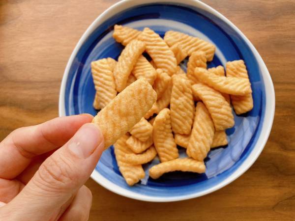 「即購入」！「ガリっと噛み応え」がクセになるぅ！！【ファミリーマート】“贅沢かっぱえびせん”集