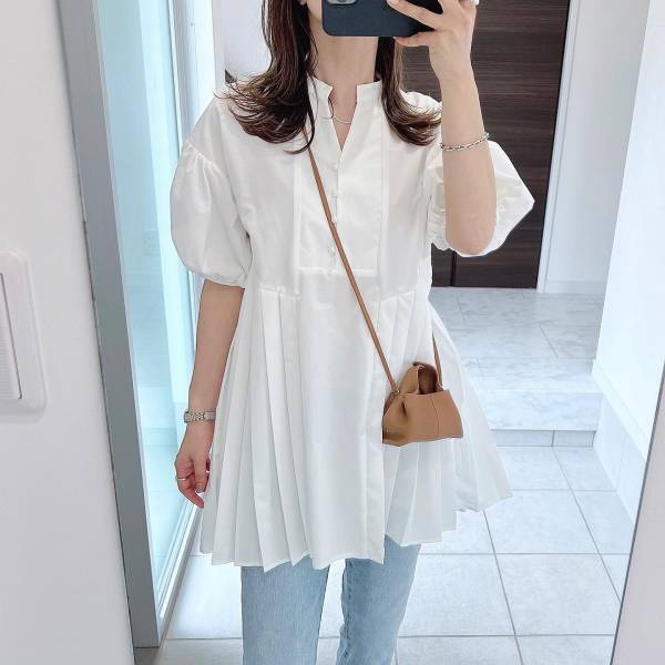 おしゃれ【マイクロバッグ】に注目！スタイリングに映える色や形とは？