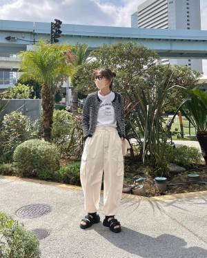 お願い！完売しないでッ（泣）【ハニーズ】シンプルで形も最高♡「黒サンダル」