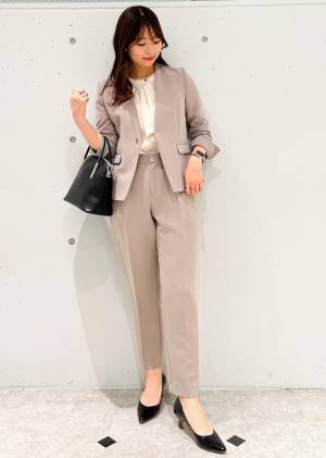 くぅ、めっちゃ可愛いわぁ♡【ROPÉ PICNIC】さん、さすが！ オンオフ使える「上品ブラウス」