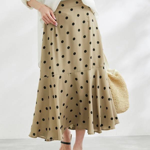 《これは本気で可愛い。》 【ROPÉ PICNIC】美シルエットで全方位モテ♡「ドット柄スカート」