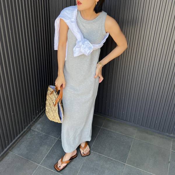 やっぱ「白」が大優勝ッ！！【ユニクロ】ユニ女も「かなりヘビロテ」って♡「万能シャツ」