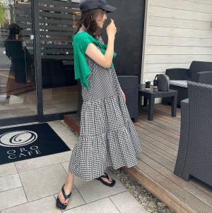 「スタイルアップ」したい人必見！！「足長効果抜群」【ユニクロ】”ギンガムチェックワンピ”がかわいい