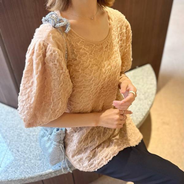 即「お迎え」！！「可愛すぎ」「感動」しちゃう♡【ZARA】”パフスリーブトップス”まとめ