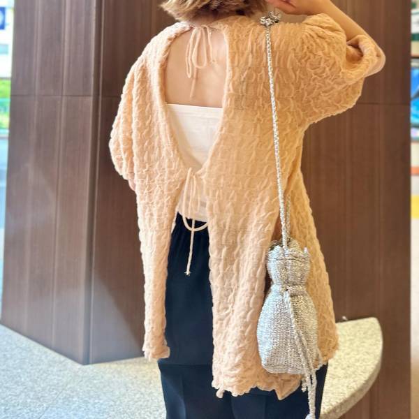 即「お迎え」！！「可愛すぎ」「感動」しちゃう♡【ZARA】”パフスリーブトップス”まとめ