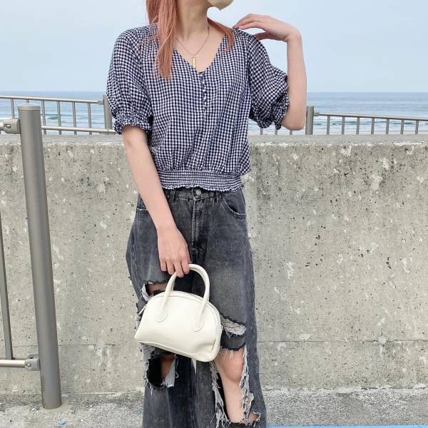 「ビビるぐらい激安」って♡【3COINS】スリムなのに収納力◎「高見えバッグ」