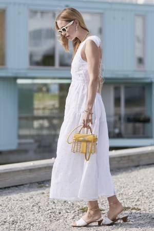 どんなテイストも、巧みに着こなす！ ペルニーレ・タイスベックの夏スタイル【今、気になるファッションアイコン】