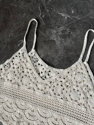 「夏っぽ」でめちゃ可愛い！簡単におしゃれさん♡【Riberry】”かぎ針編みビスチェ”が「オススメ」