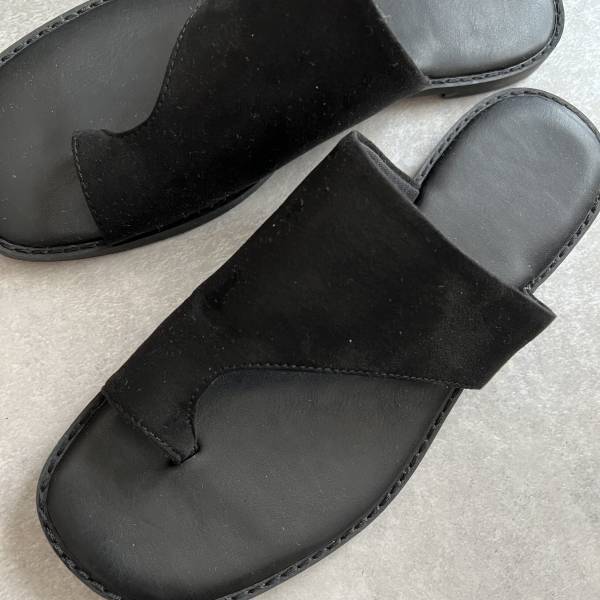 なにこれ！「お手頃」なのに優勝！！【ユニクロ】もうゲットした？”トングサンダル”が超オススメ