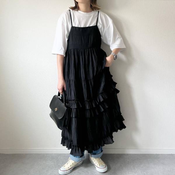 「めっちゃ使える」「すごく使える」【ユニクロ】”クルーネックT”「こなれ感」コーデまとめ