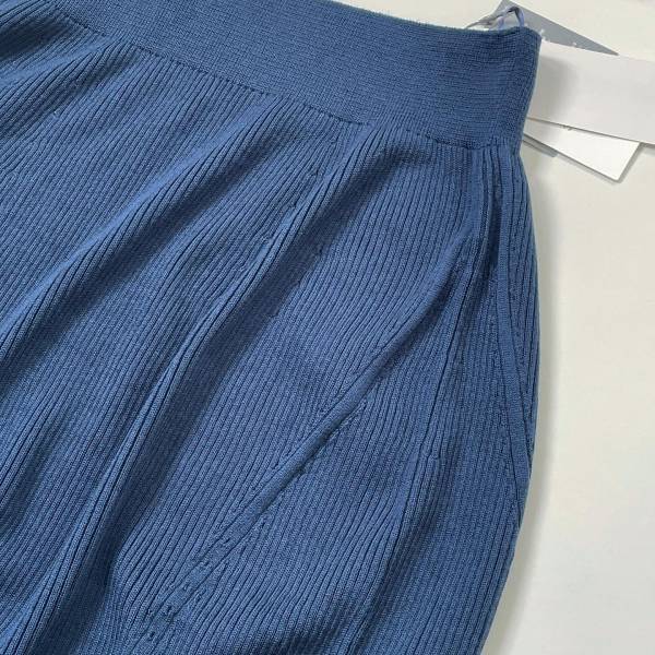 えっ！ これも『値下げ』だって！【ユニクロ】買うなら今かも♡ 大人かわいい「ロングスカート」