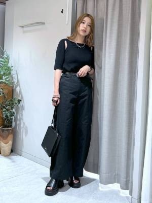 ＜こんなの見たことないかも！？＞【グローバルワーク】大人っぽ上品な「肌見せトップス」