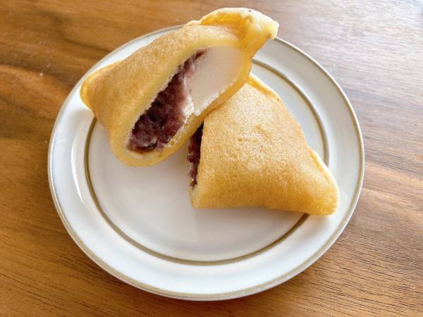 【セブン】「絶品です♡」「驚くほどもちもち」と《大好評》“羽二重餅＆粒あん”がスゴい