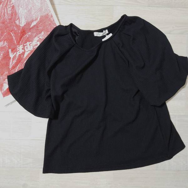 「え、安い！」「絶妙な袖」で華奢見え！【しまむら】驚きの「1419円トップス」が可愛い♡