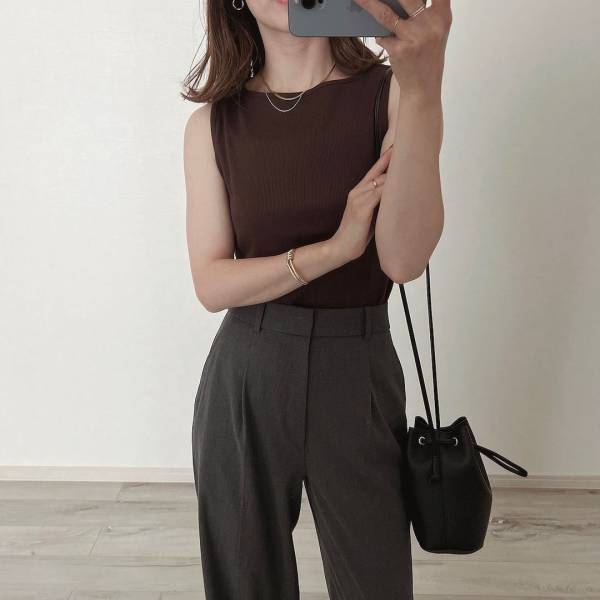 まさかの「4色買い」！！こりゃヘビロテ！！【ユニクロ】”タックワイドボトムス”コーデ集